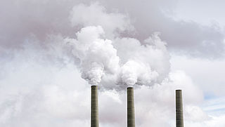 'Hogere prijs op CO2-uitstoot voor bedrijven'