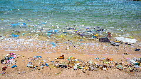 Toerisme zorgt voor veel plastic in Middellandse Zee