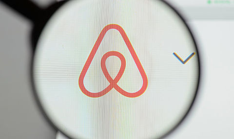 'Airbnb moet gebruikers schadevergoeding betalen'