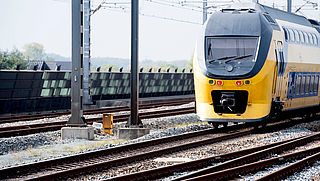 NS en ProRail willen vuurwerkvrije zones bij spoor