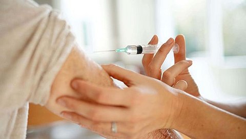 Zestigplusser met medisch probleem vergeten in vaccinatieplan?
