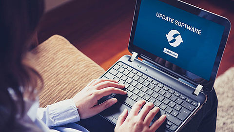 Waarom zijn updates en virusscanners belangrijk voor je online veiligheid?