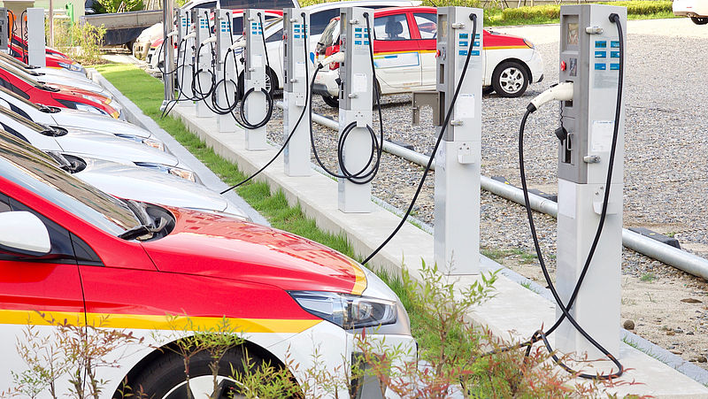 'Veel attracties bieden niet genoeg elektrische laadpalen'