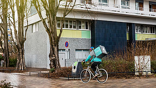 Deliveroo blijft ondanks claim rechter werken met zzp'ers