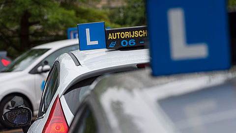 Praktijkexamen voor personenauto wordt duurder