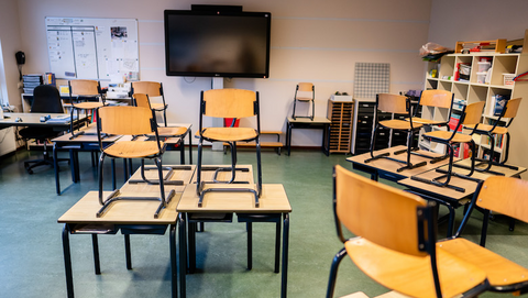 Kabinet bevestigt: 'Basisscholen en kinderopvang blijven definitief tot 8 februari gesloten'