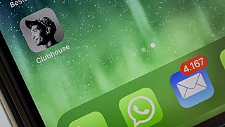 Clubhouse: Wat is het en waarom is de social media-app zo populair?