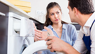 Je online bestelde wasmachine gaat stuk, bij wie moet je zijn voor de garantie?