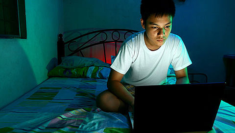 Jongeren slapen slechter vanwege schermgebruik in de avond