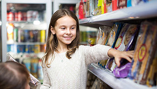 PLUS plaatst ongezonde kinderproducten niet meer op kinderooghoogte