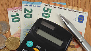 Consumenten besteden dertien procent minder sinds coronacrisis
