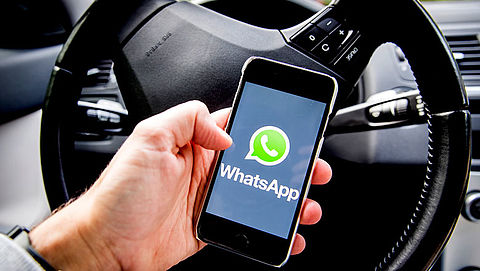 Convenant getekend: stop fout smartphonegebruik in verkeer