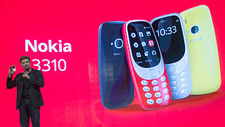 Telefoonfabrikanten zetten in op nostalgie: terugkeer Nokia 3310 en BlackBerry