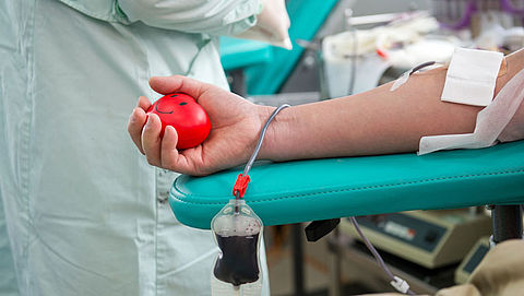 'Betaalde bloeddonaties risicovol'