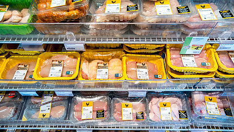 'Aanbiedingen van kip zonder keurmerk nemen weer toe in de supermarkt'