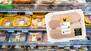Albert Heijn is weer Liegebeest van het jaar door verpakking kip