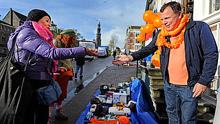 Geld verdienen op de vrijmarkt: 15 tips voor Koningsdag