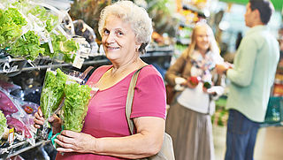 Ondersteuning van ouderen voor het boodschappen doen