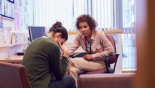 Studenten riskeren psychische stoornis als onderwijs dicht blijft, zeggen psychiaters