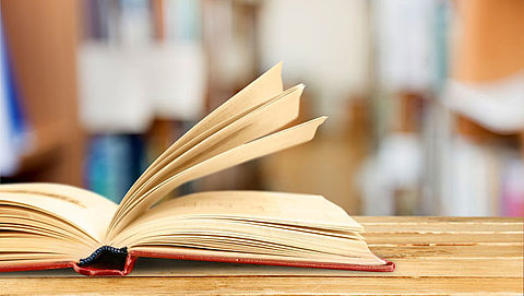 Jongeren besteden steeds minder tijd aan lezen