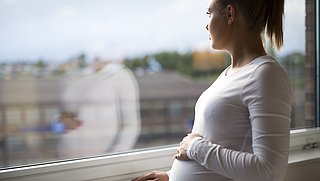 Kun je nog in het ziekenhuis bevallen? Zwanger in de coronacrisis