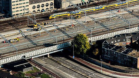 ProRail waarschuwt voor trillingen bij nieuwe huizen langs spoor