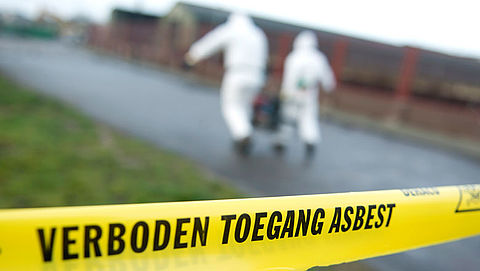 Brandbrief: Verbied asbestdaken na 2024