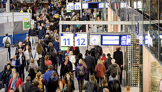 Korting voor treinreizen buiten het allerdrukste spitsuur