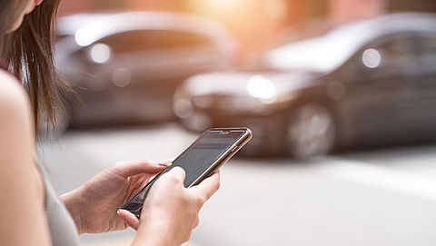 'Uber moet aan zelfde wetgeving voldoen als taxi's'