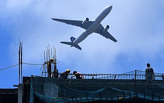 Consumentenbond: minister moet KLM en Transavia tot terugbetalen dwingen