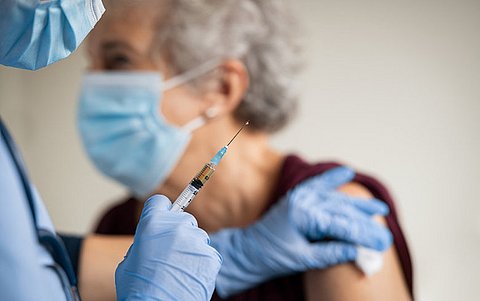 Na boostervaccinatie relatief meer meldingen over opgezette lymfeklieren