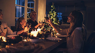 Kwart Nederlanders niet van plan om zich aan coronaregels te houden met kerst