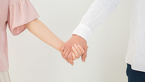 Geregistreerd partnerschap stijgt in populariteit, aantal huwelijken daalt