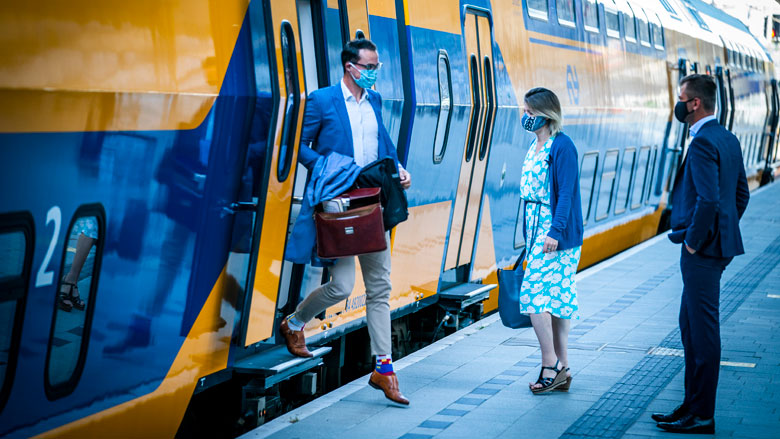 NS vraagt reizigers aan te melden voor treinrit