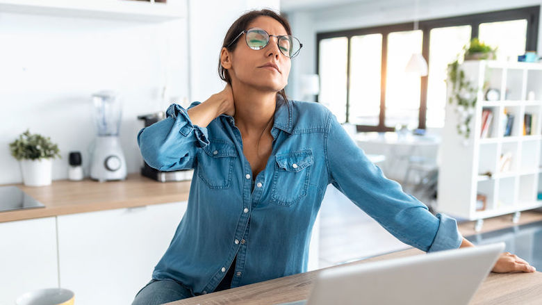 'Drastische stijging fysieke klachten': tips voor een ergonomische werkhouding