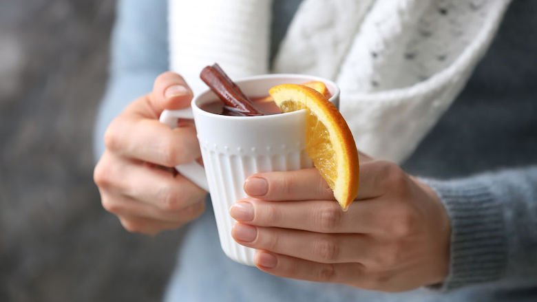 Zo maak je zelf de lekkerste glühwein