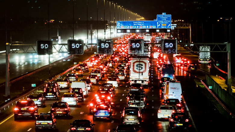 'Trek extra geld uit om vastlopend verkeer rond de stad te voorkomen'