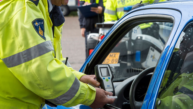 Kabinet wil dat beschonken bestuurders het rijbewijs sneller kwijtraken