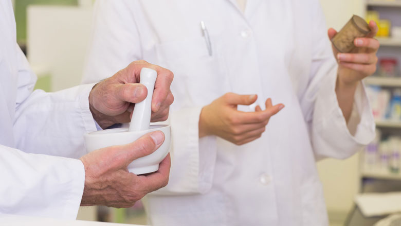 Apotheker gaat medicijn taaislijmziekte zelf maken