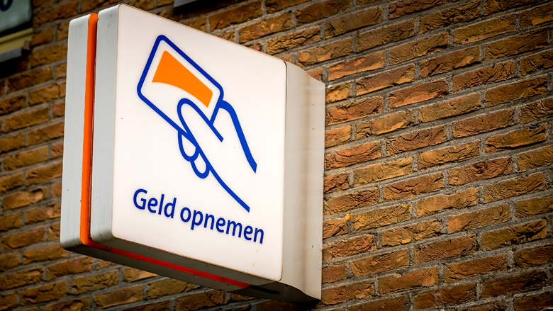 Bankieren weer fors duurder voor consument