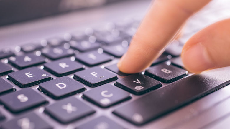 Telefoonnummer hoogbejaarde misbruikt door internetoplichters