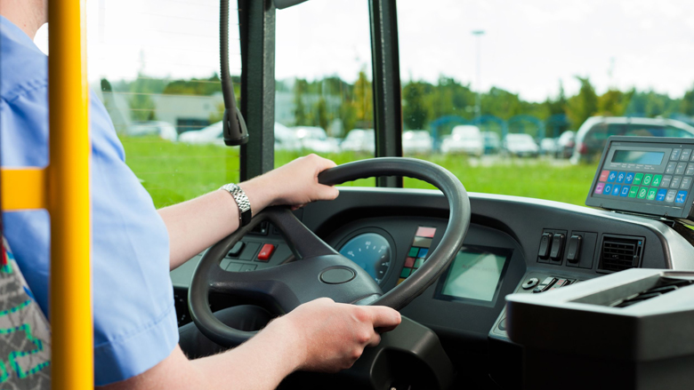 'Helemaal afschaffen cash in bus gaat te ver'
