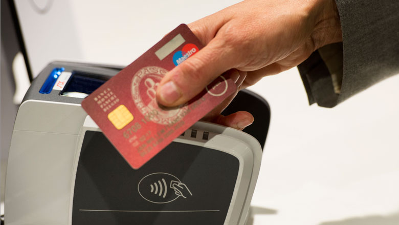Nederlanders betalen relatief veel contactloos