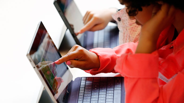 'Helft van jongeren overschat eigen digitale vaardigheden'