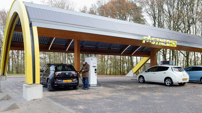 'Doel om enkel elektrische auto's te verkopen in 2030 wordt niet gehaald'