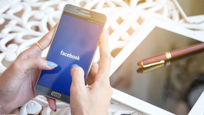 'Tientallen telefoonmakers kregen toegang tot Facebookdata'