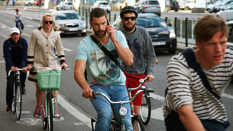 Schultz onderzoekt verbod bellen op fiets