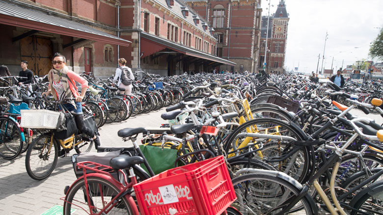 Amsterdam gaat deelfietsen verwijderen