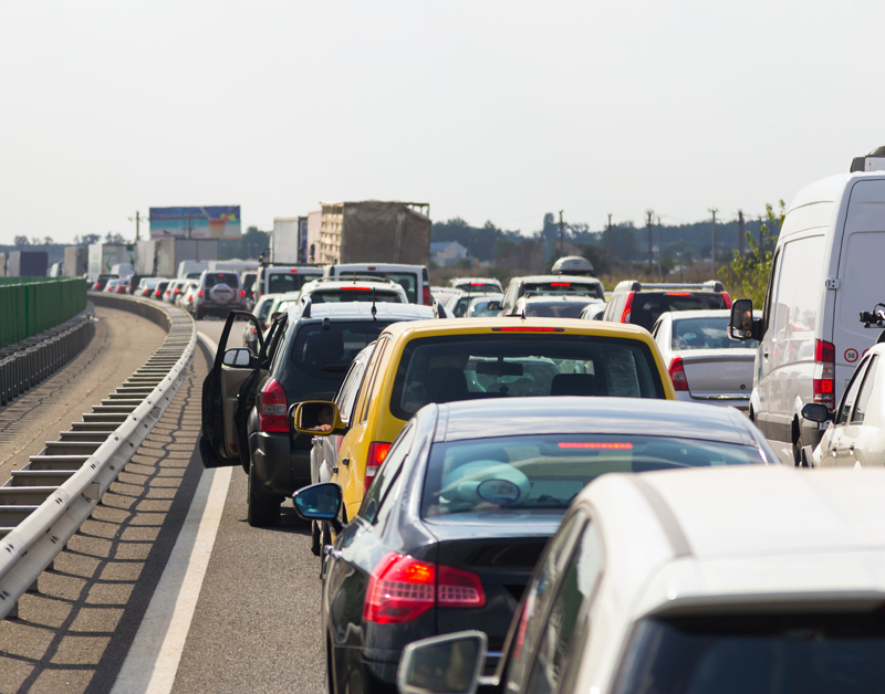 Nederlanders vaker en langer in de file