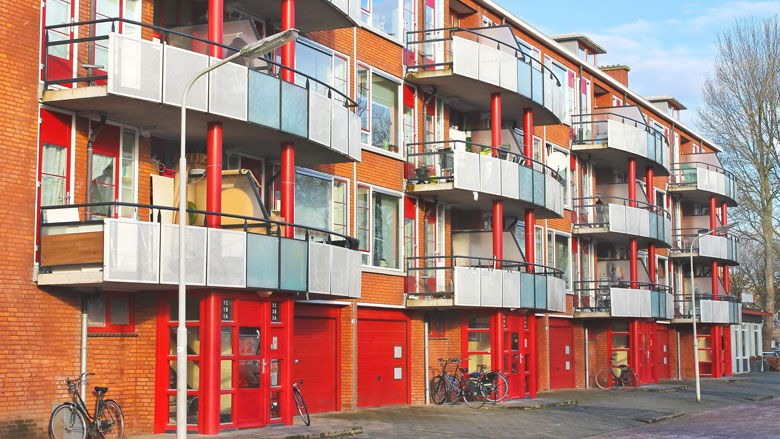 'Minimaal duizend flatgebouwen hebben mogelijk onveilige balkons'